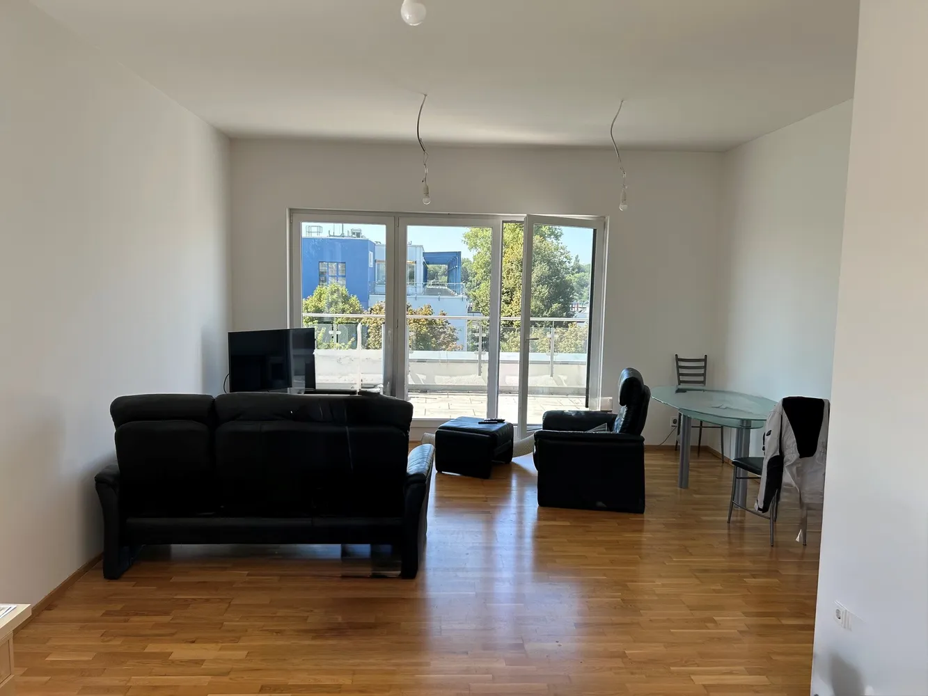2 Zimmer Wohnung mit 86 m² in Wiesbaden – Bild 2