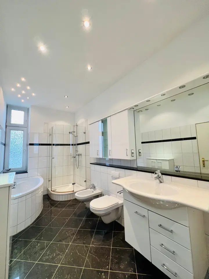 4 Zimmer Wohnung mit 110 m² in Duisburg – Bild 9