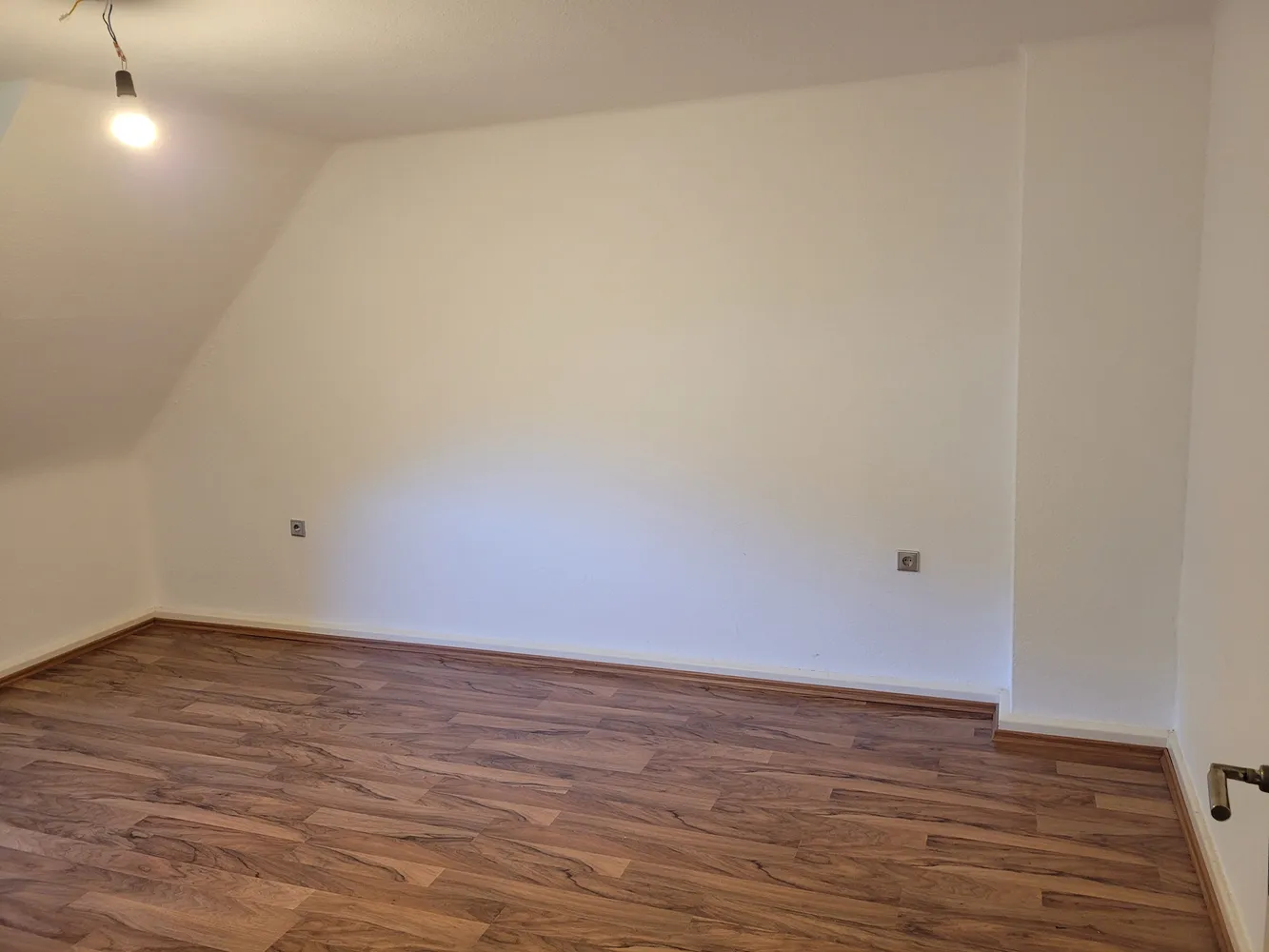 4 Zimmer Wohnung mit 90 m² in Homburg – Bild 3
