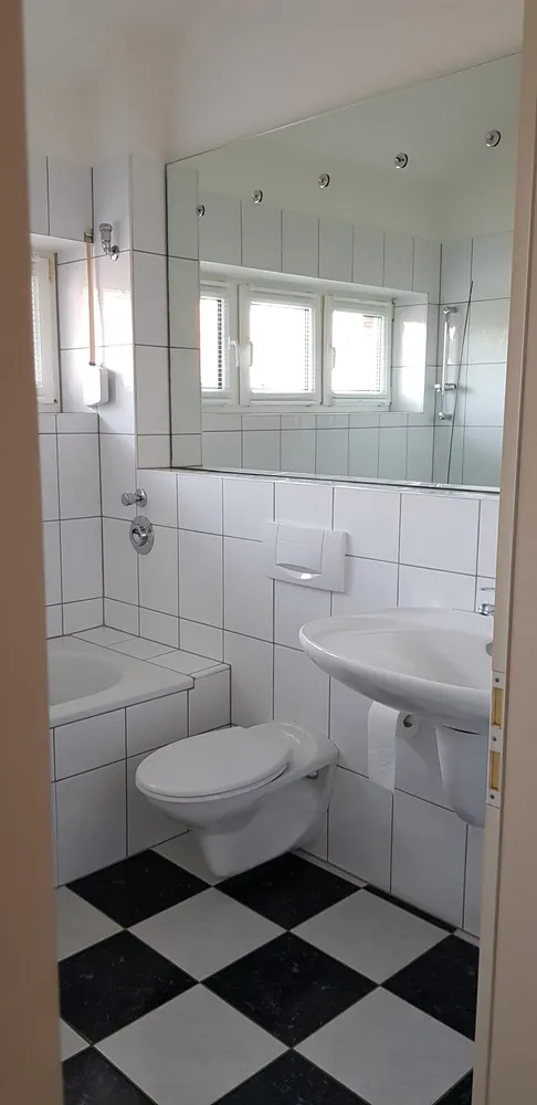 2 Zimmer Wohnung mit 90 m² in Nettetal – Bild 2