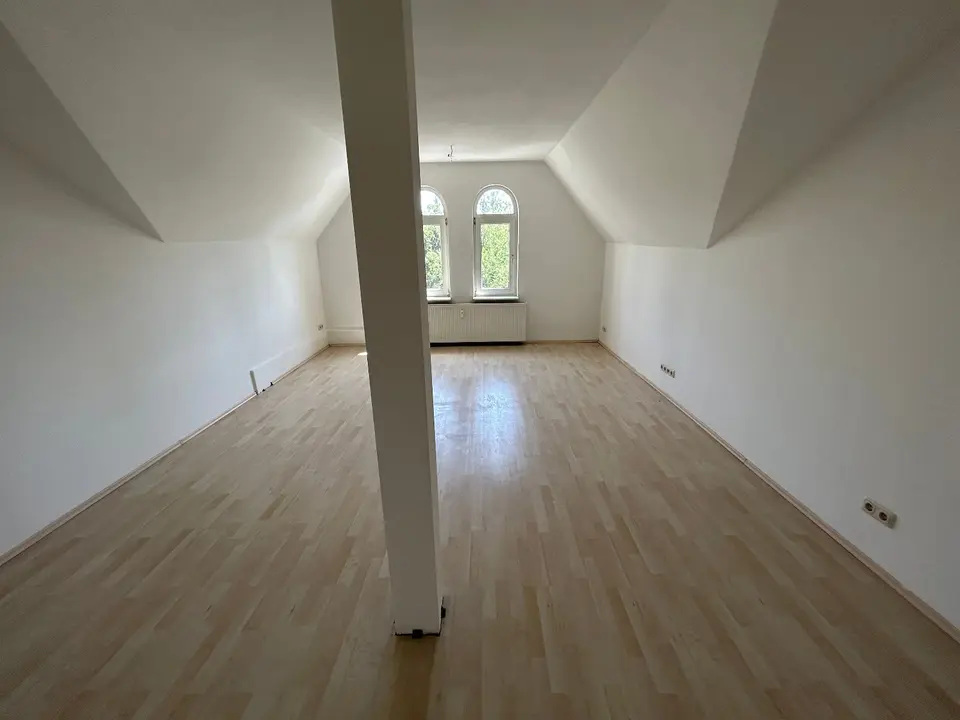 5 Zimmer Wohnung mit 107 m² in Kiel – Bild 2