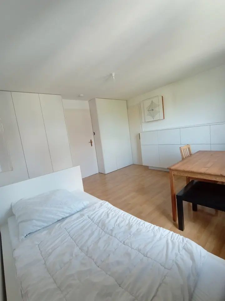 Shared room with 84 m² in Stuttgart – Photo 3