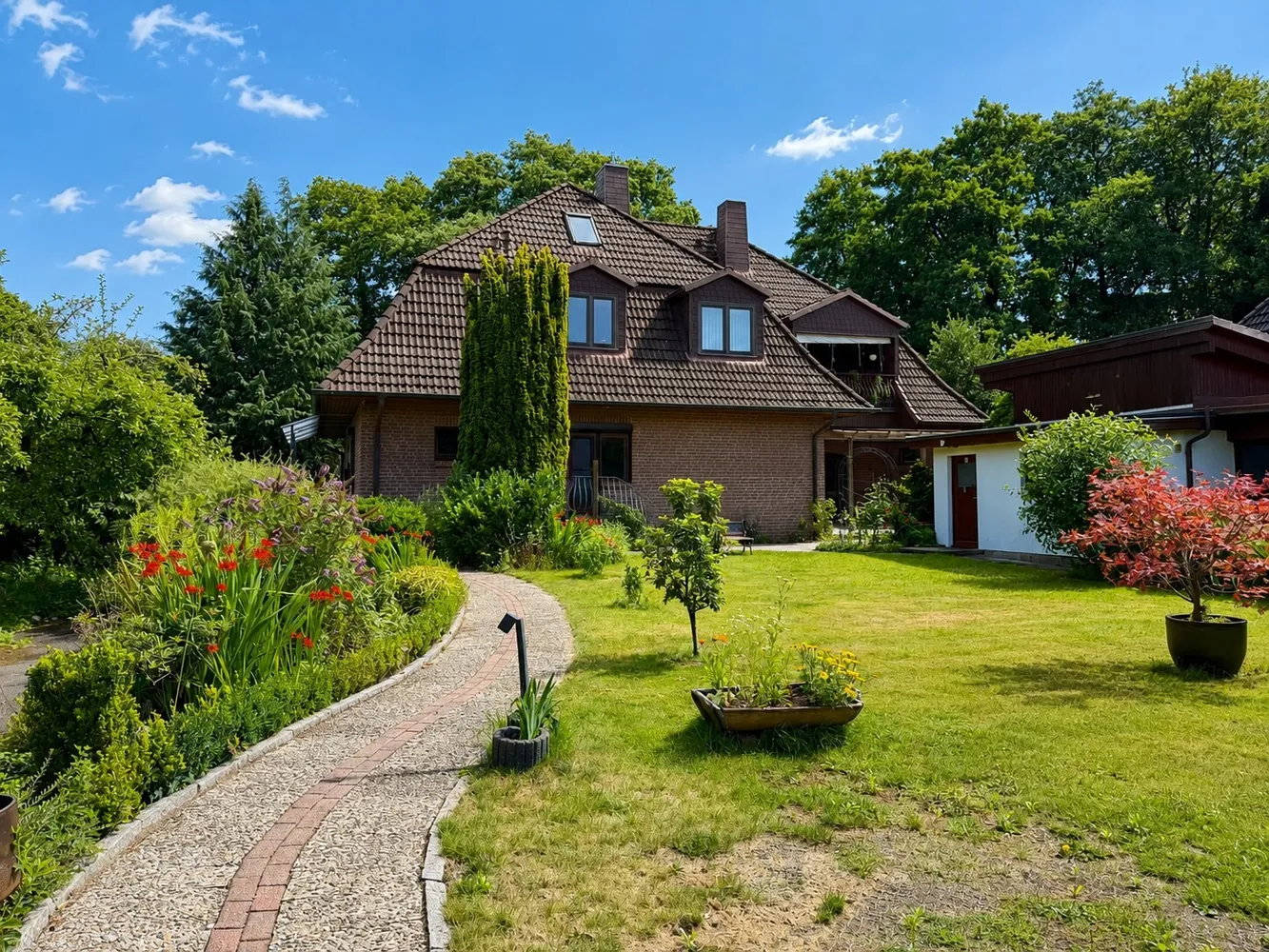 4 Zimmer Wohnung mit 121 m² in Hamburg – Bild 1