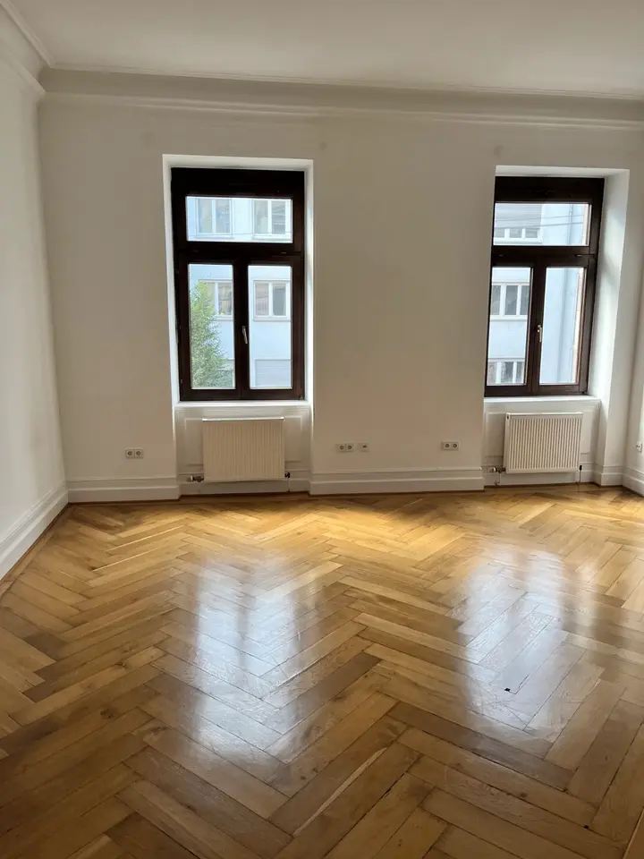 5 Zimmer Wohnung mit 162 m² in Stuttgart – Bild 1