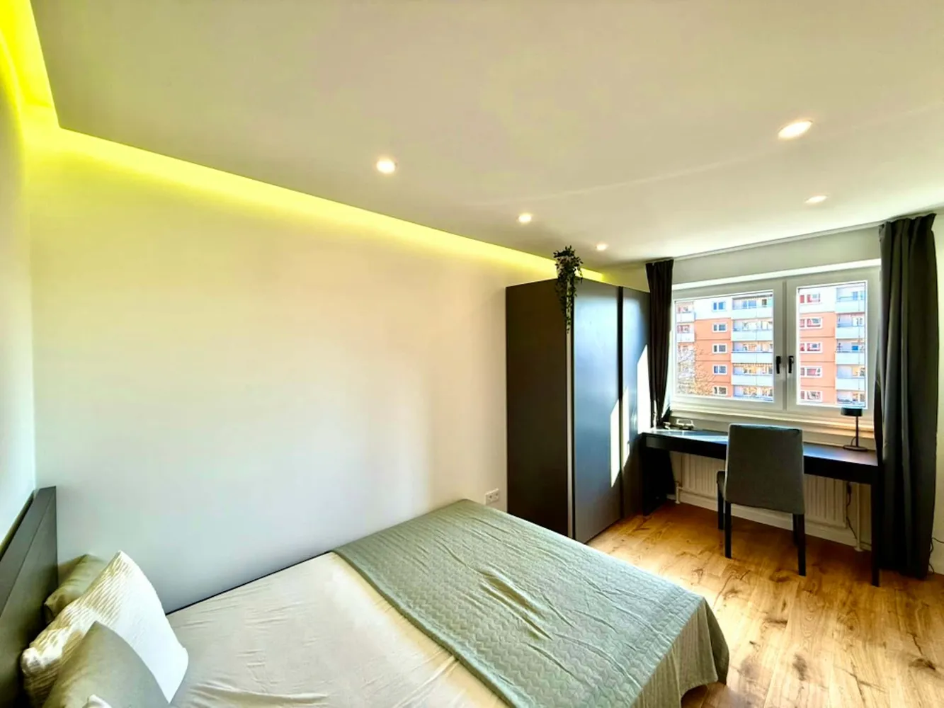 Shared room with 12 m² in Munich – Photo 3