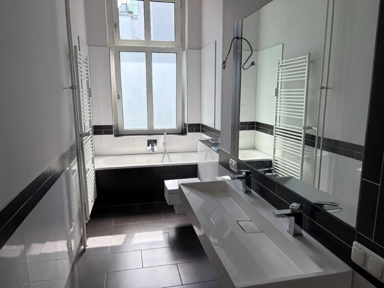 7 Zimmer Wohnung mit 248 m² in Berlin – Bild 4