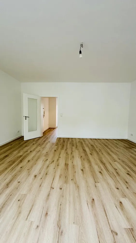 2 Zimmer Wohnung mit 65 m² in Düsseldorf – Bild 2