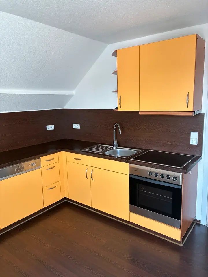 2 Zimmer Wohnung mit 60 m² in Altenburg – Bild 4