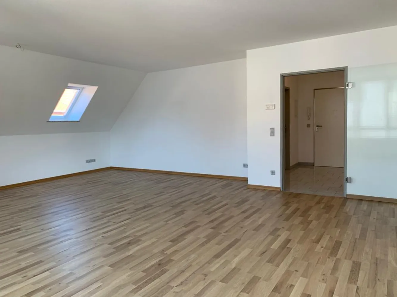 2 room apartment with 69 m² in Saarbrücken – Photo 2