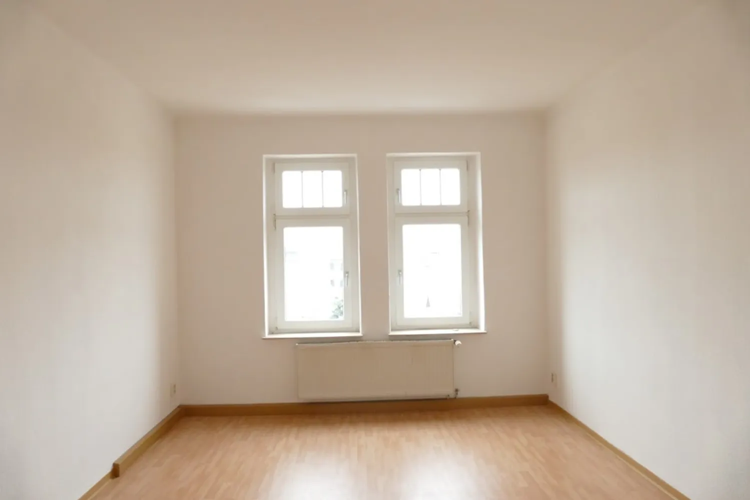 4 Zimmer Wohnung mit 104 m² in Naumburg (Saale) – Bild 2