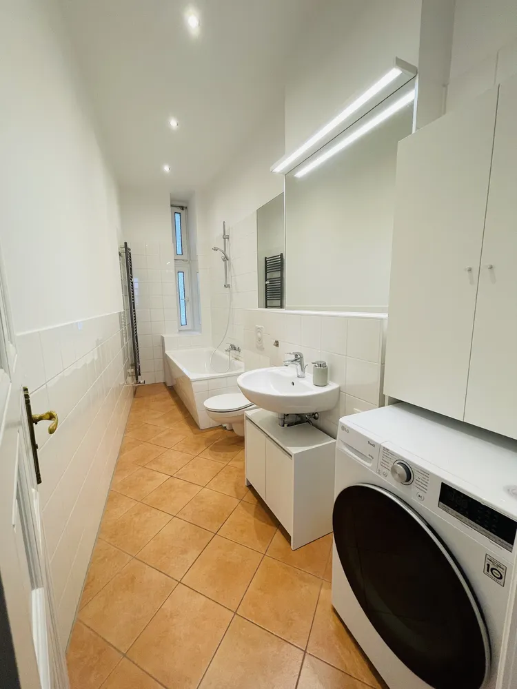 2 Zimmer Wohnung mit 73 m² in Berlin – Bild 9