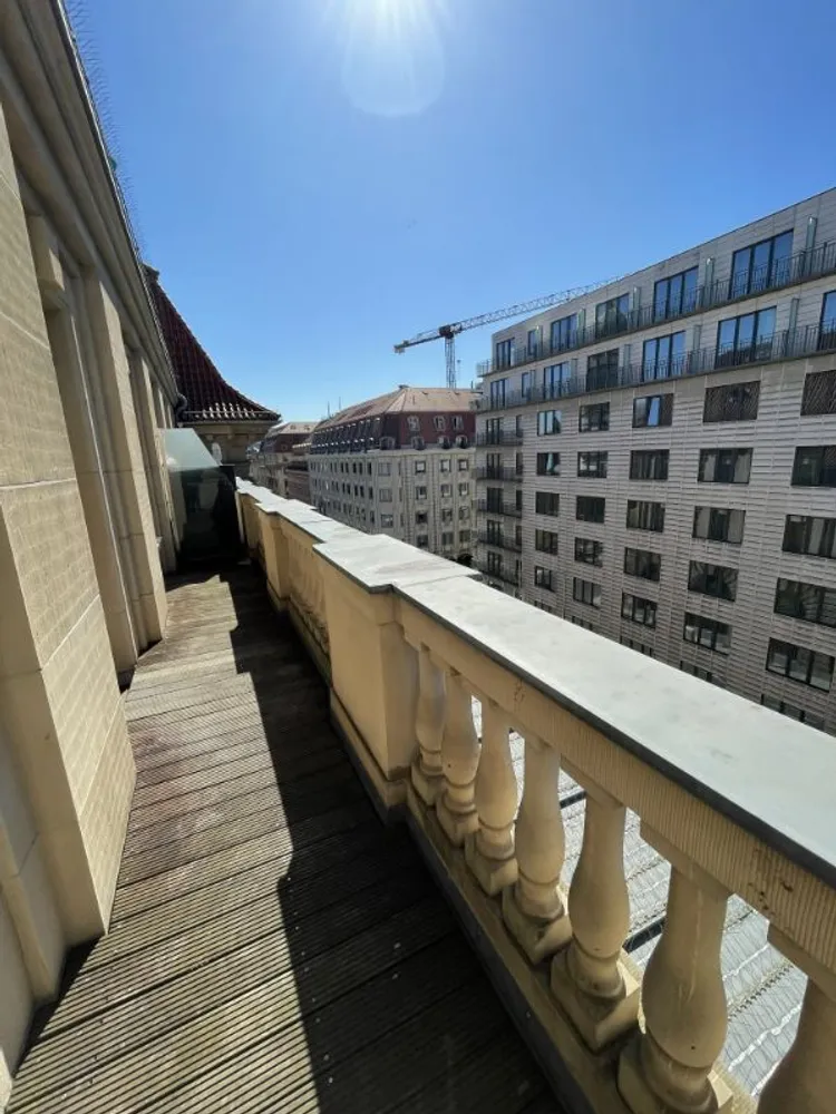 3 Zimmer Wohnung mit 131 m² in Berlin – Bild 2