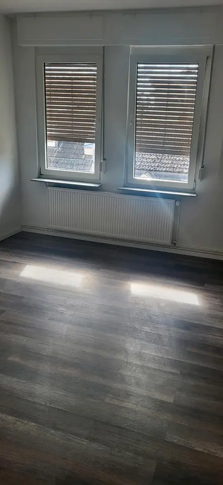 4 Zimmer Wohnung mit 90 m² in Wiesbaden – Bild 1