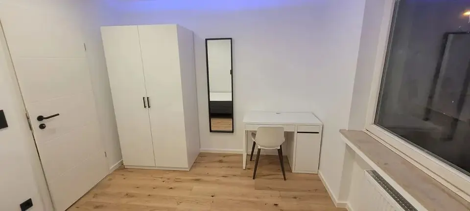 4 Zimmer Wohnung mit 10 m² in München – Bild 2