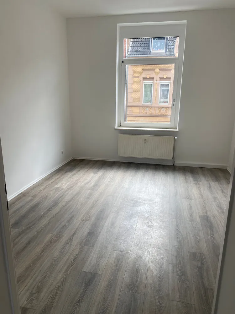 4 Zimmer Wohnung mit 90 m² in Duisburg – Bild 1