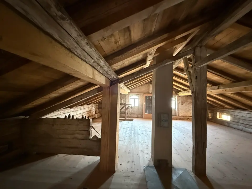 6 Zimmer Haus mit 210 m² in Landshut – Bild 1