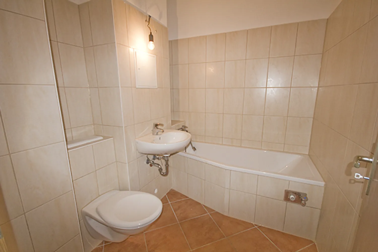 4 Zimmer Wohnung mit 71 m² in Halle (Saale) – Bild 1