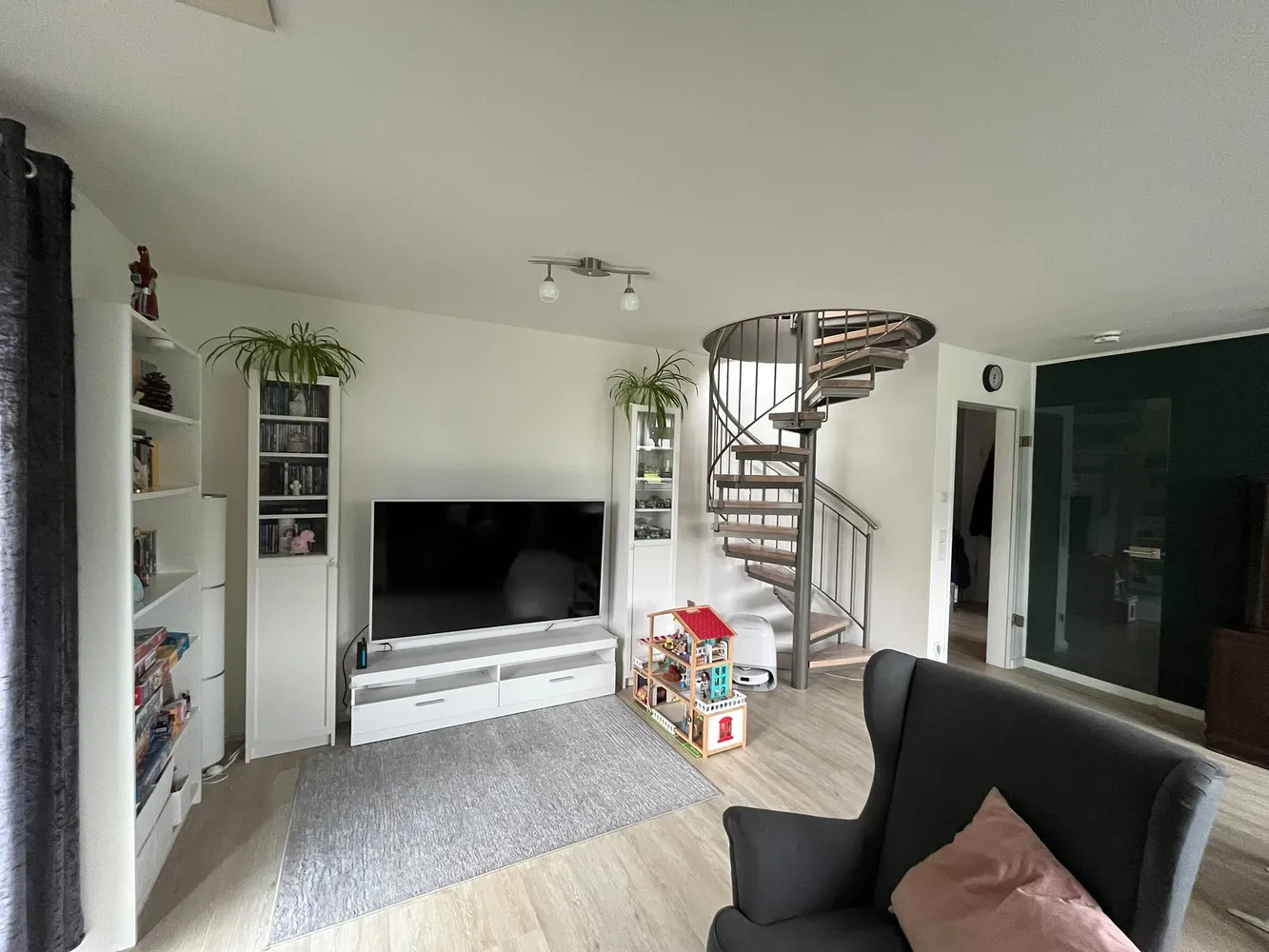 4 Zimmer Wohnung mit 89 m² in Hamburg – Bild 2