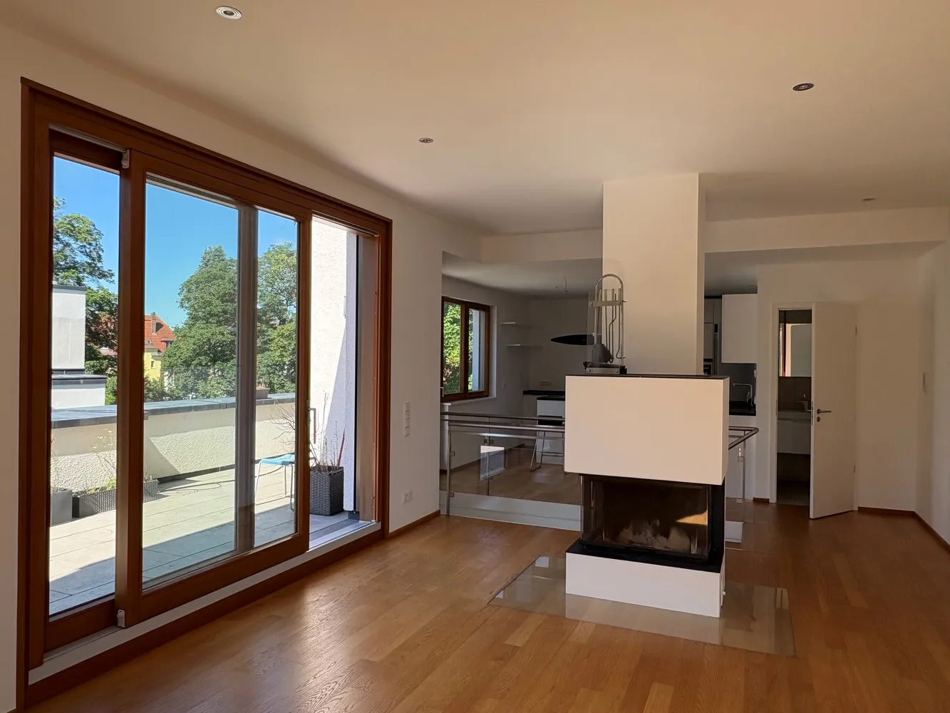 3 Zimmer Wohnung mit 102 m² in Dresden – Bild 1