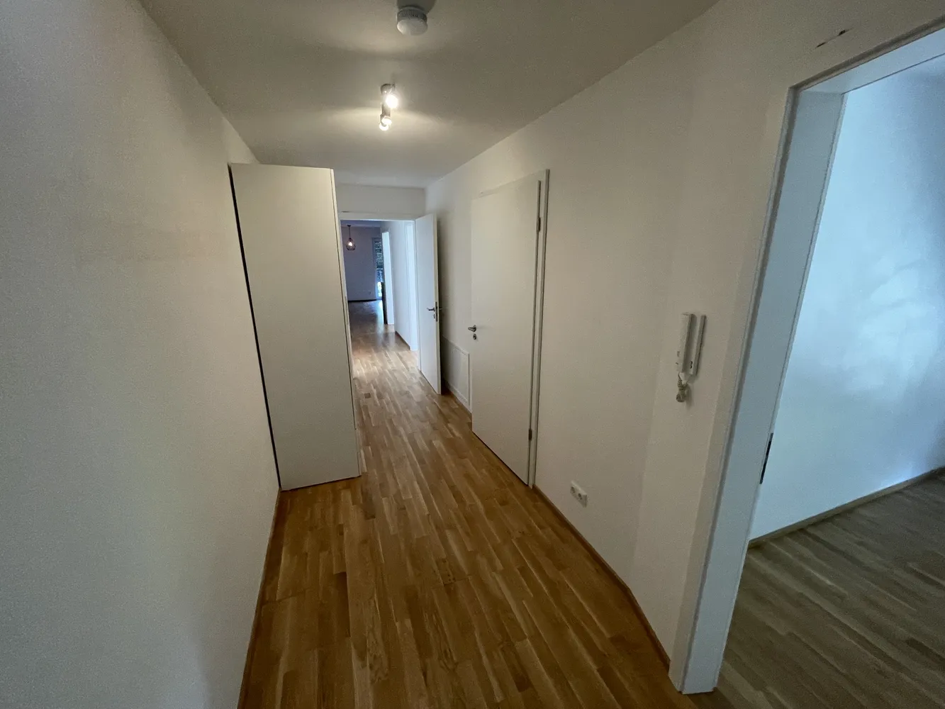 4 Zimmer Wohnung mit 90 m² in München – Bild 1