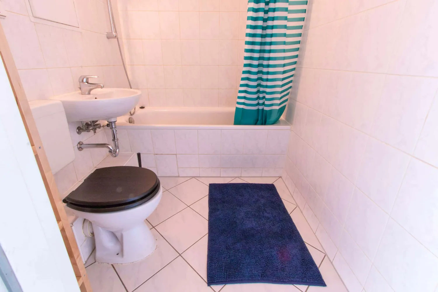 Shared room with 14 m² in Berlin – Photo 1