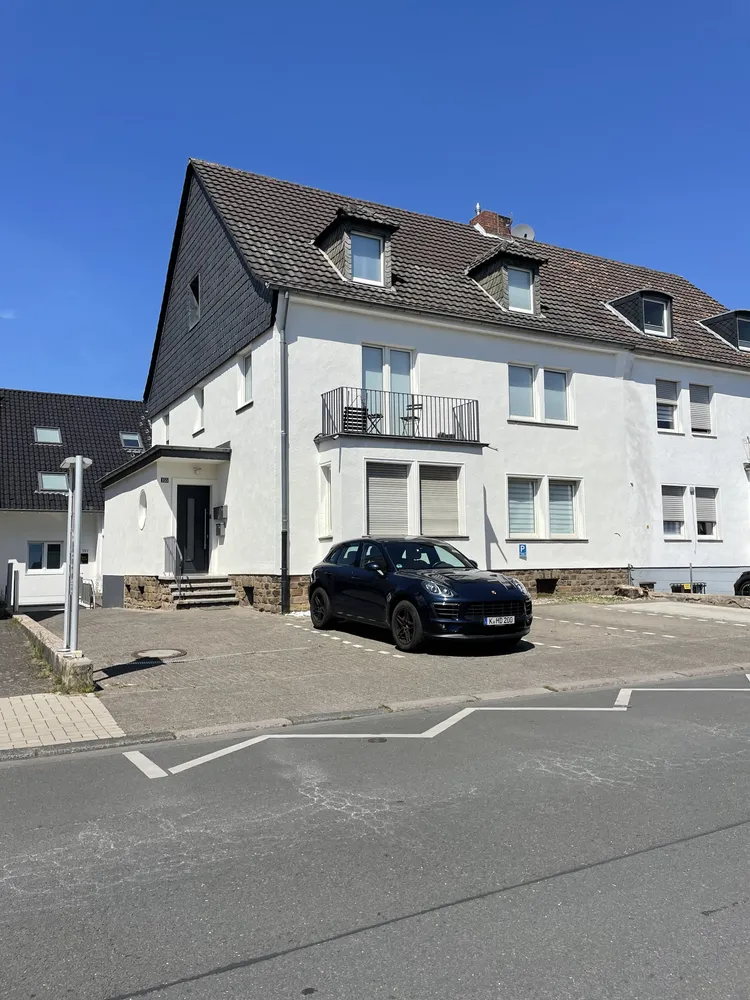 4 Zimmer Wohnung mit 90 m² in Köln – Bild 1