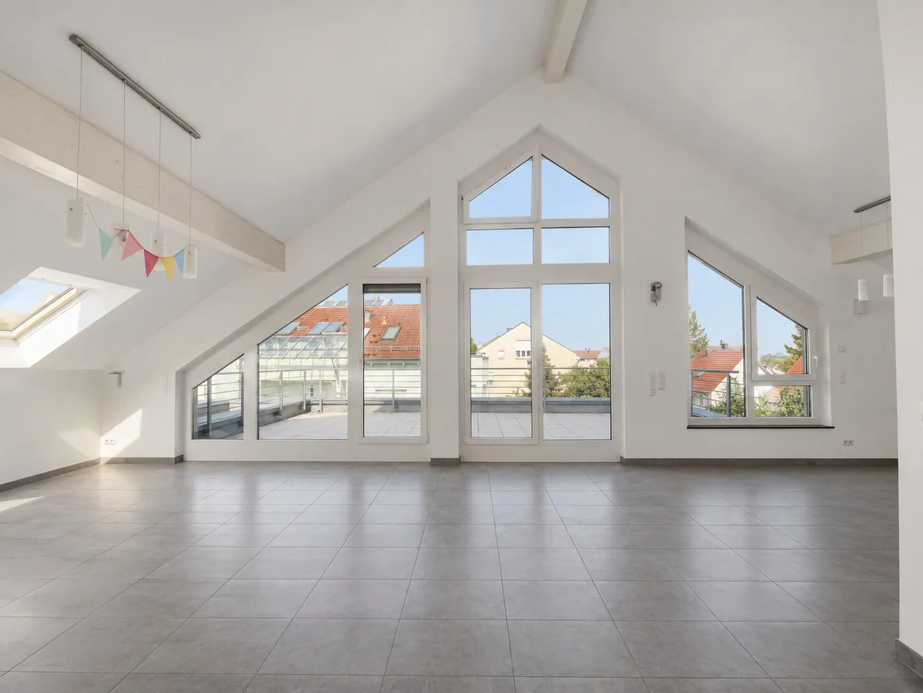5 Zimmer Wohnung mit 142 m² in Ludwigsburg – Bild 2