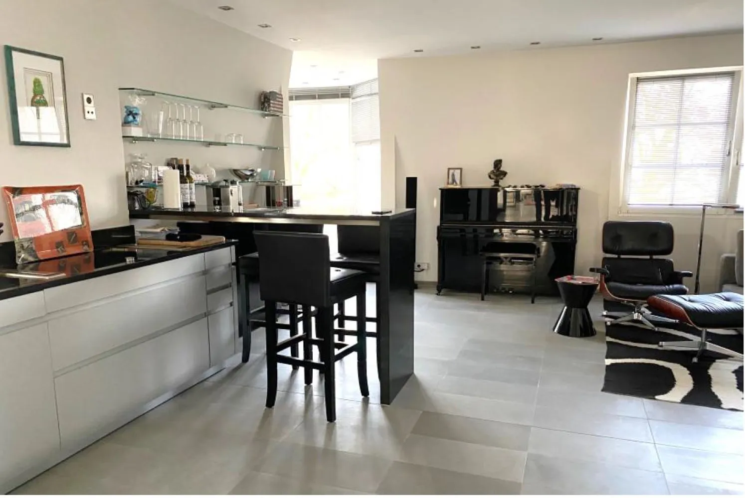 2 Zimmer Wohnung mit 79 m² in Hamburg – Bild 1