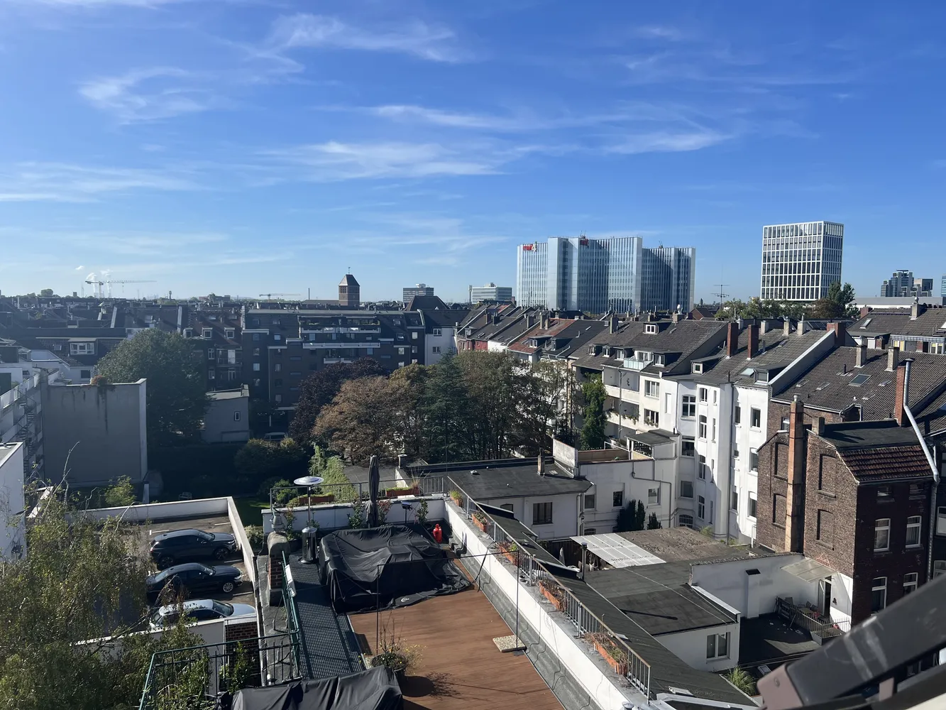 3 Zimmer Wohnung mit 90 m² in Düsseldorf – Bild 2