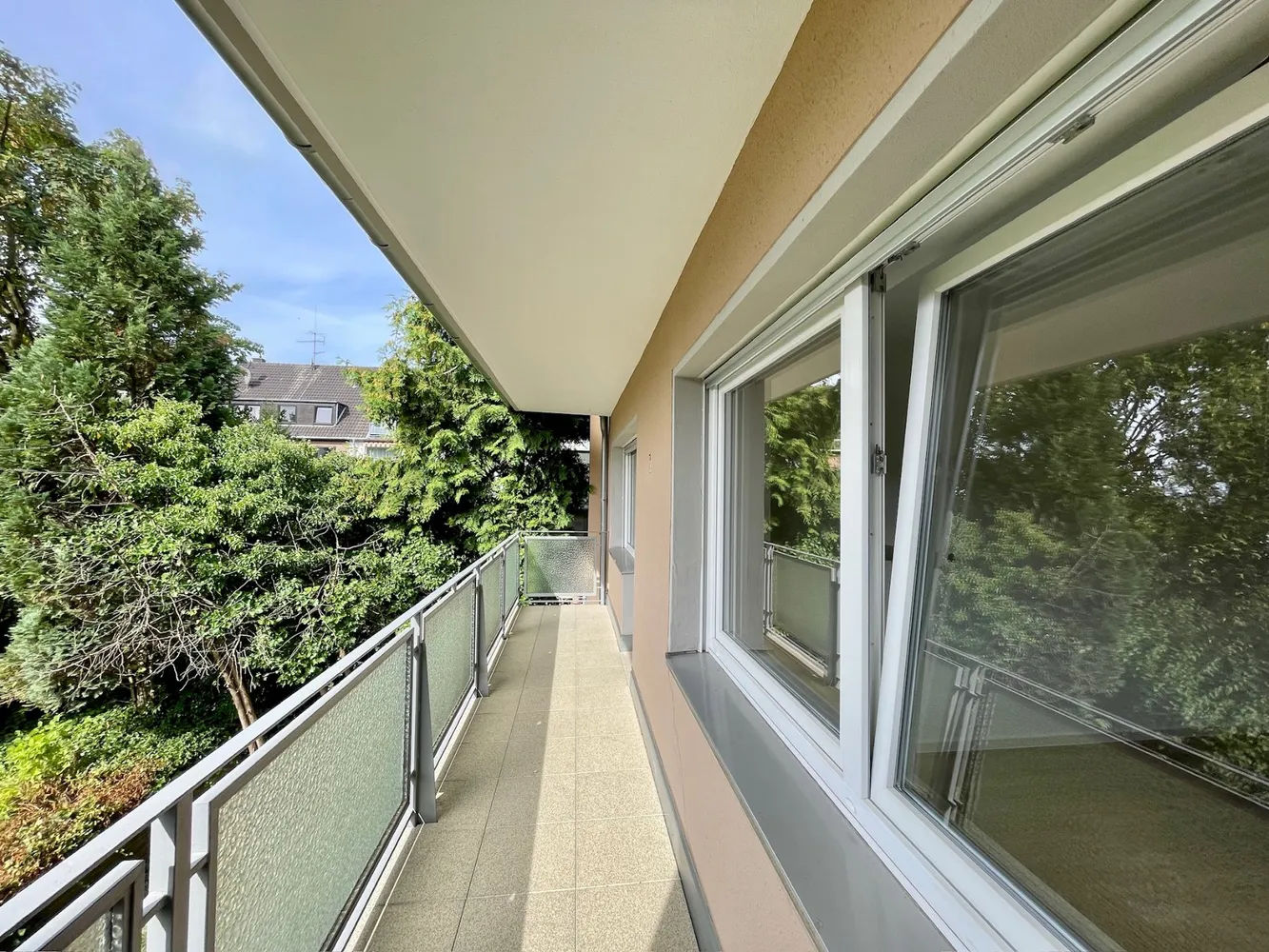 3 Zimmer Wohnung mit 77 m² in Köln – Bild 1