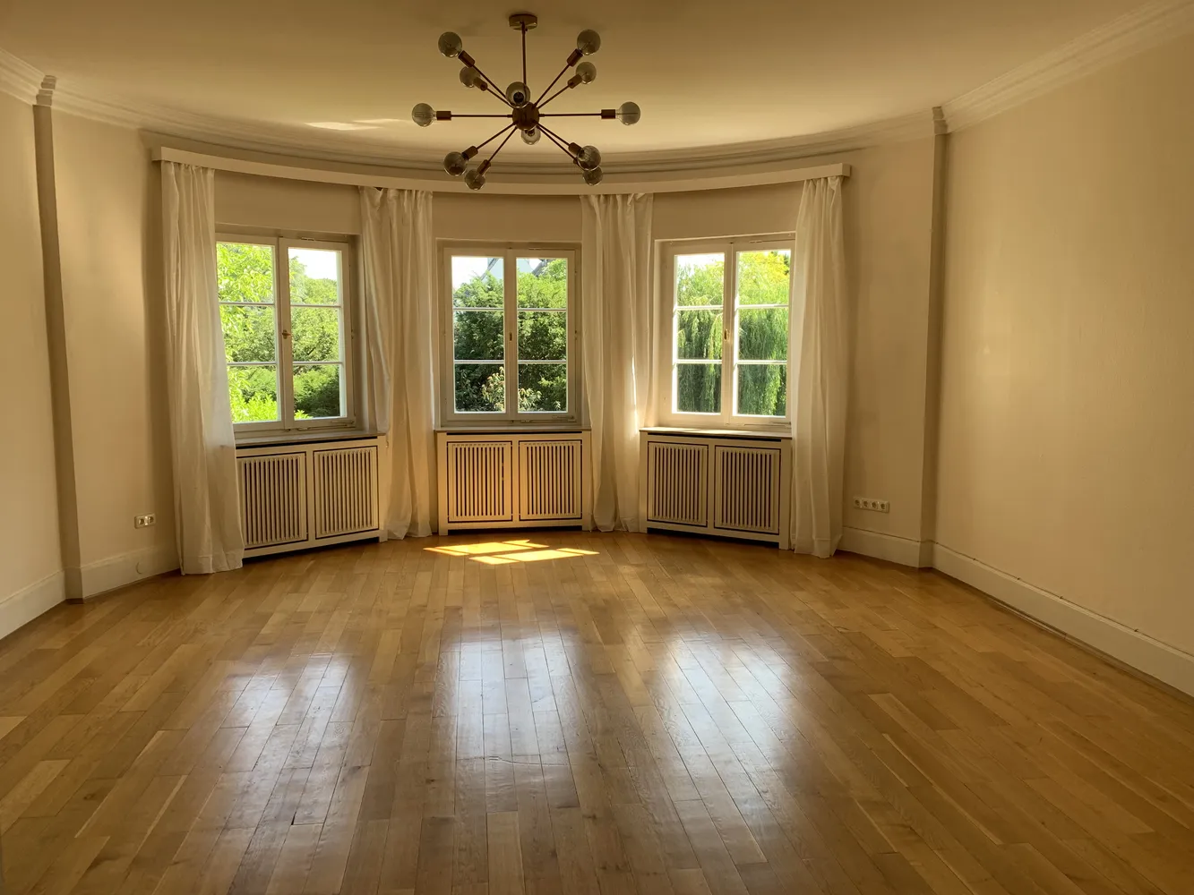 6 Zimmer Wohnung mit 232 m² in Wiesbaden – Bild 3
