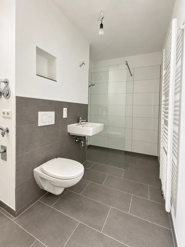 2 Zimmer Wohnung mit 65 m² in Karlsruhe – Bild 3
