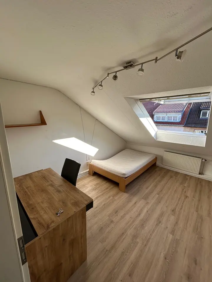 Shared room with 15 m² in Stuttgart – Photo 10