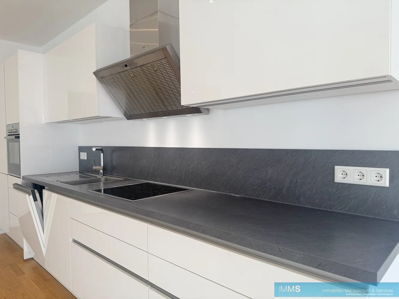 2 room apartment with 92 m² in Berlin – Photo 3