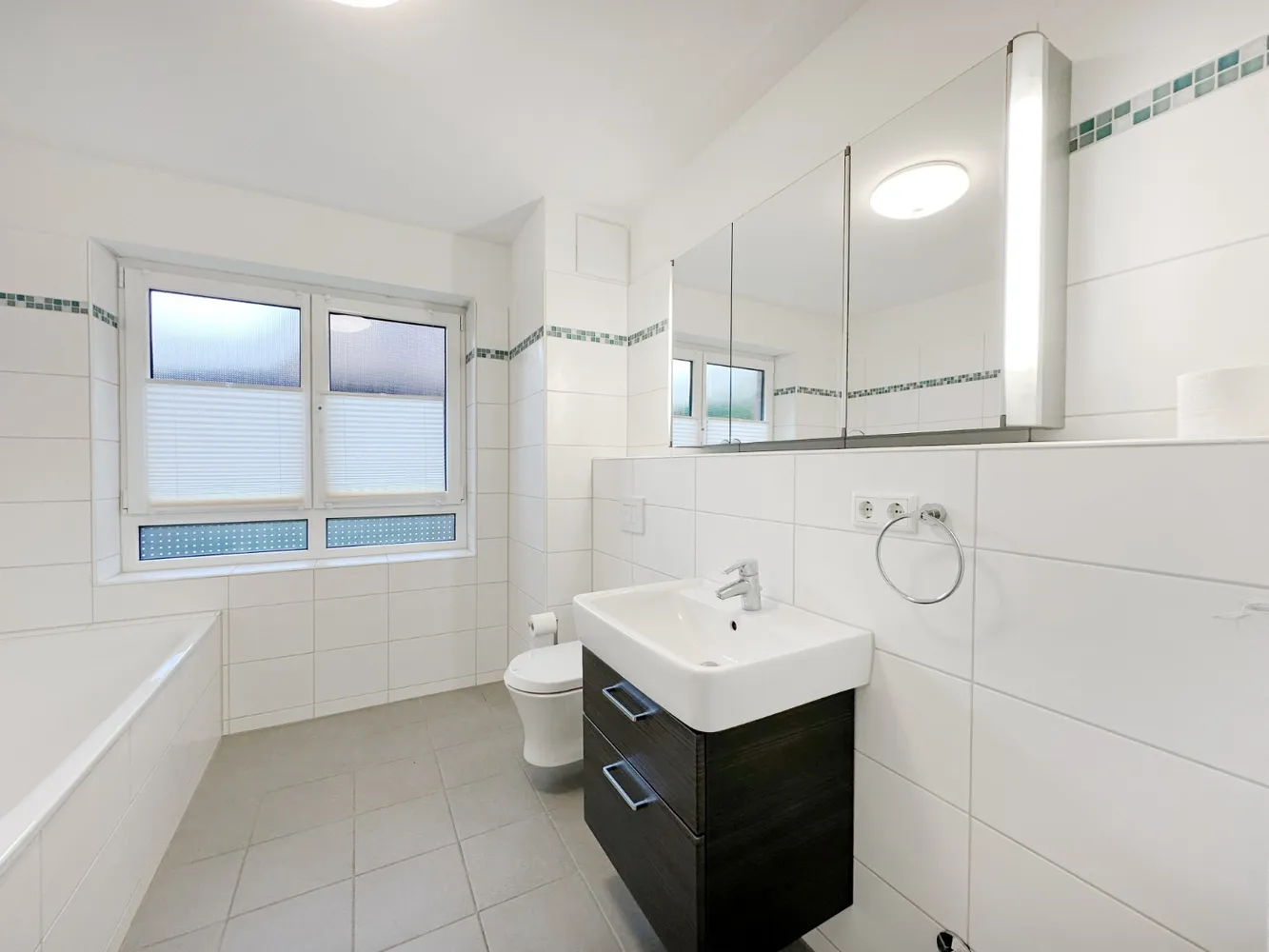 3 Zimmer Wohnung mit 99 m² in Düsseldorf – Bild 6