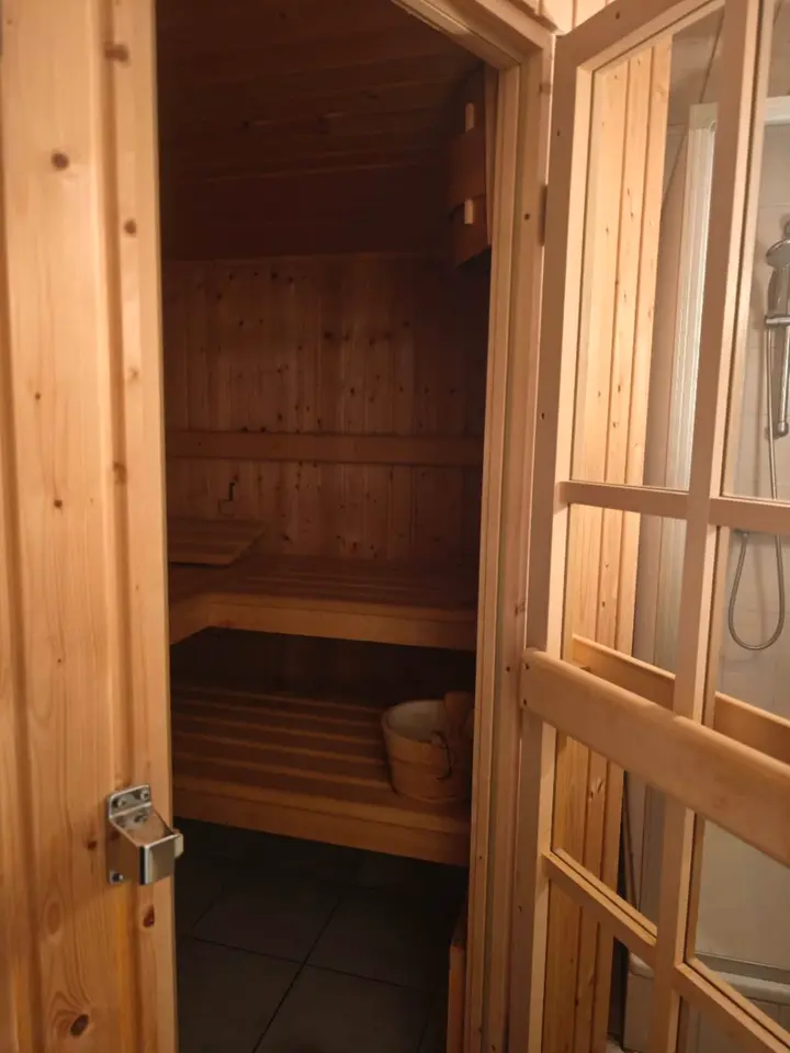 7 Zimmer Wohnung mit 200 m² in Wolfsburg – Bild 9