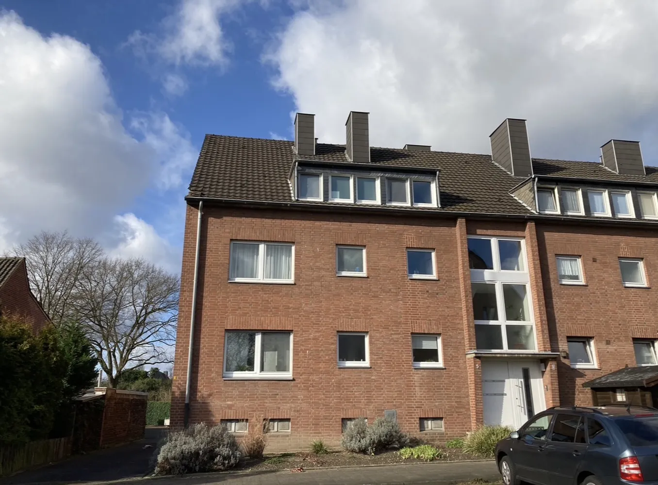4 Zimmer Wohnung mit 92 m² in Krefeld – Bild 1