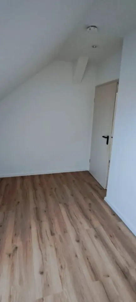 6 Zimmer Wohnung mit 120 m² in Suhl – Bild 3