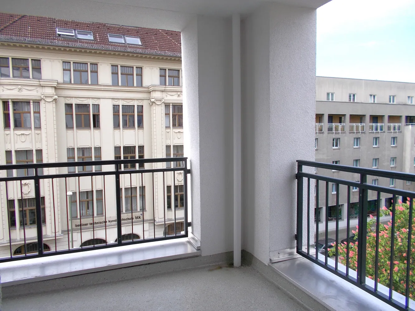 2 Zimmer Wohnung mit 82 m² in Berlin – Bild 8