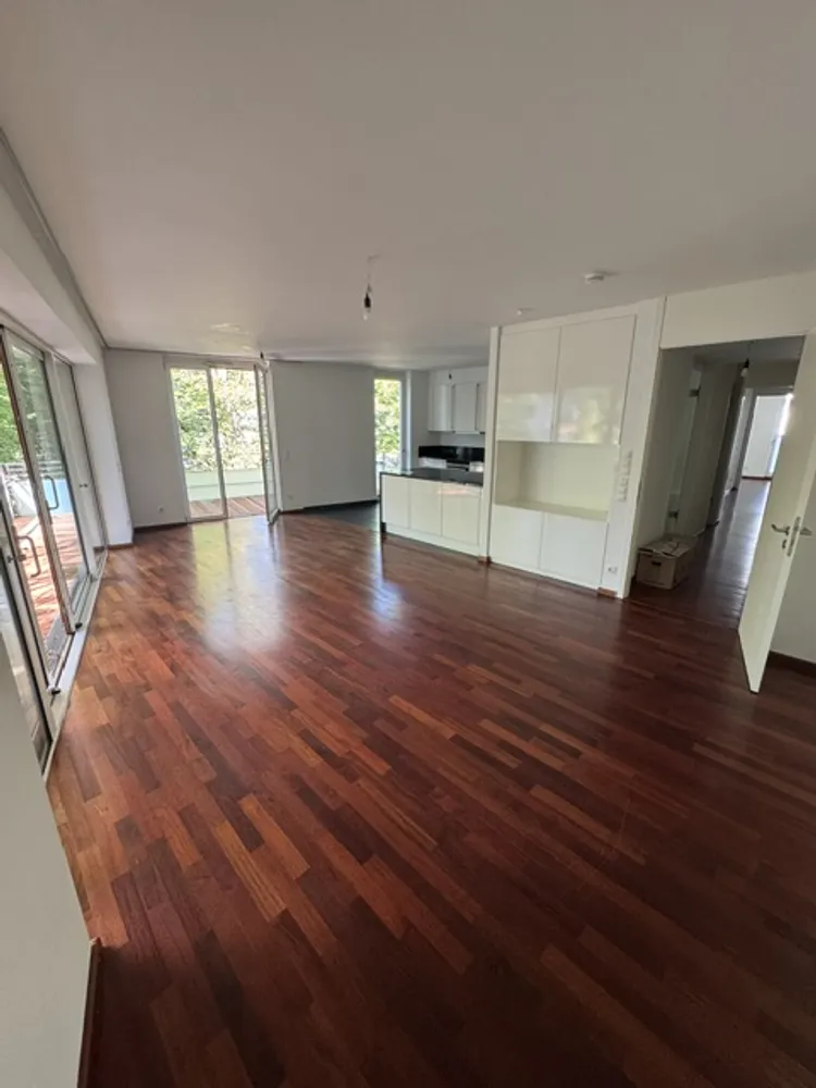 3 Zimmer Wohnung mit 118 m² in München – Bild 2