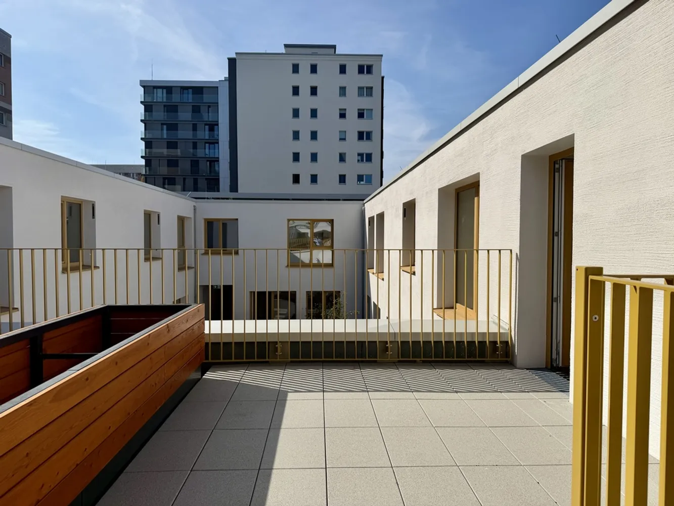 4 Zimmer Wohnung mit 98 m² in Berlin – Bild 2