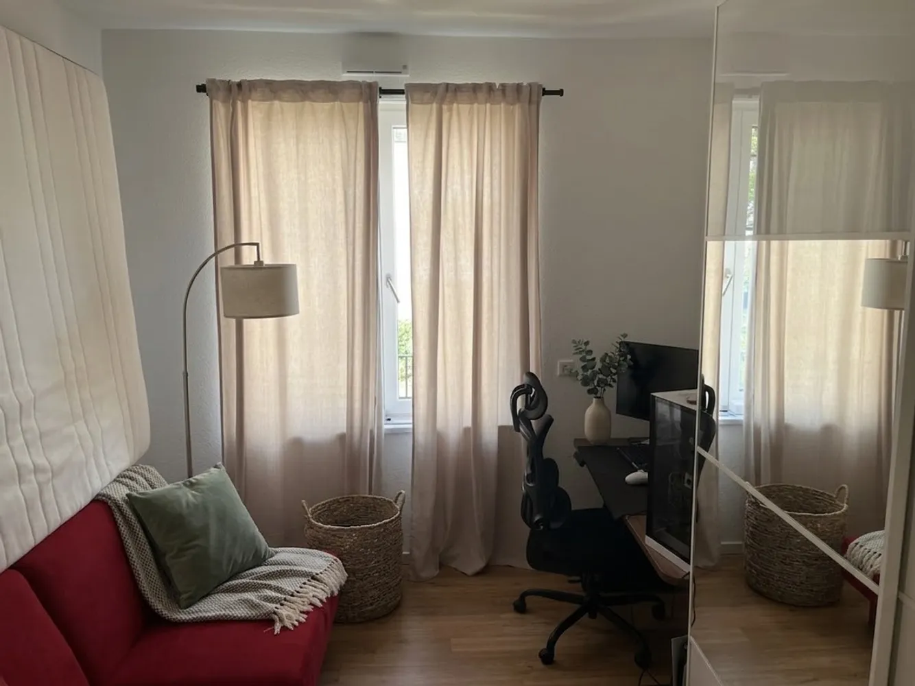 4 Zimmer Wohnung mit 102 m² in Düsseldorf – Bild 2