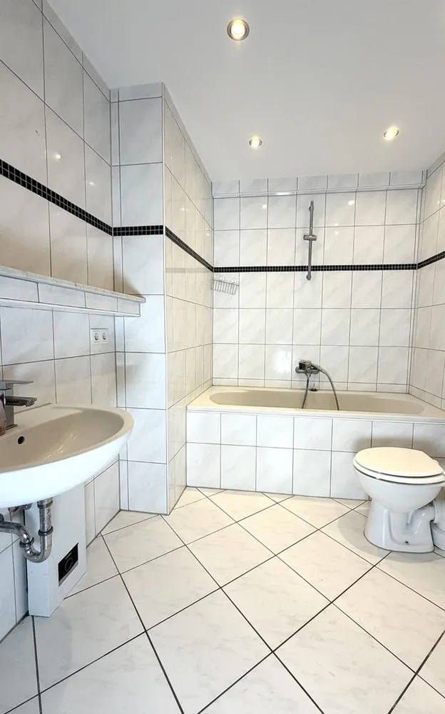 2 Zimmer Wohnung mit 72 m² in Düsseldorf – Bild 7