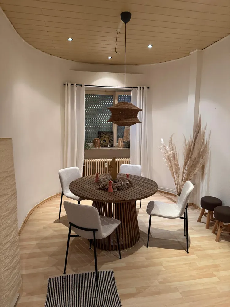 4 Zimmer Wohnung mit 150 m² in Stuttgart – Bild 1