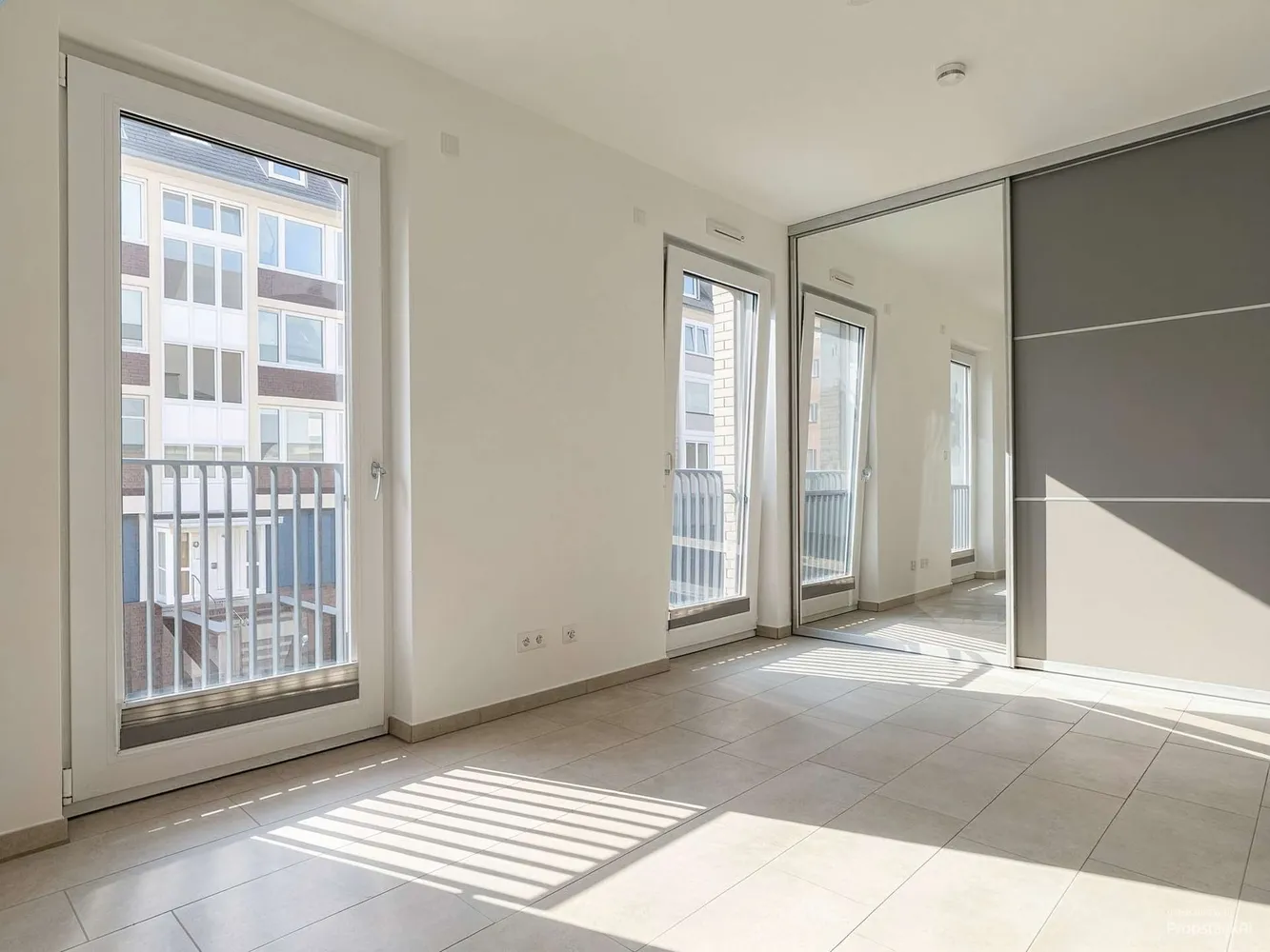 3 room apartment with 84 m² in Düsseldorf – Photo 6