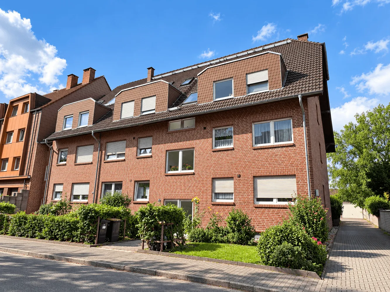4 Zimmer Wohnung mit 113 m² in Duisburg – Bild 1
