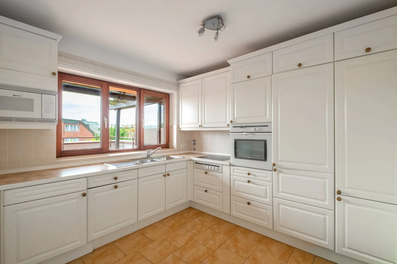 2 Zimmer Wohnung mit 74 m² in Hamburg – Bild 5