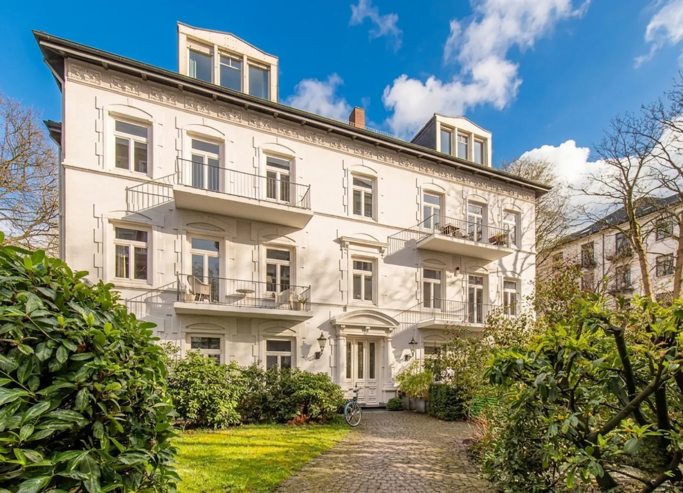 4 Zimmer Wohnung mit 135 m² in Hamburg – Bild 1