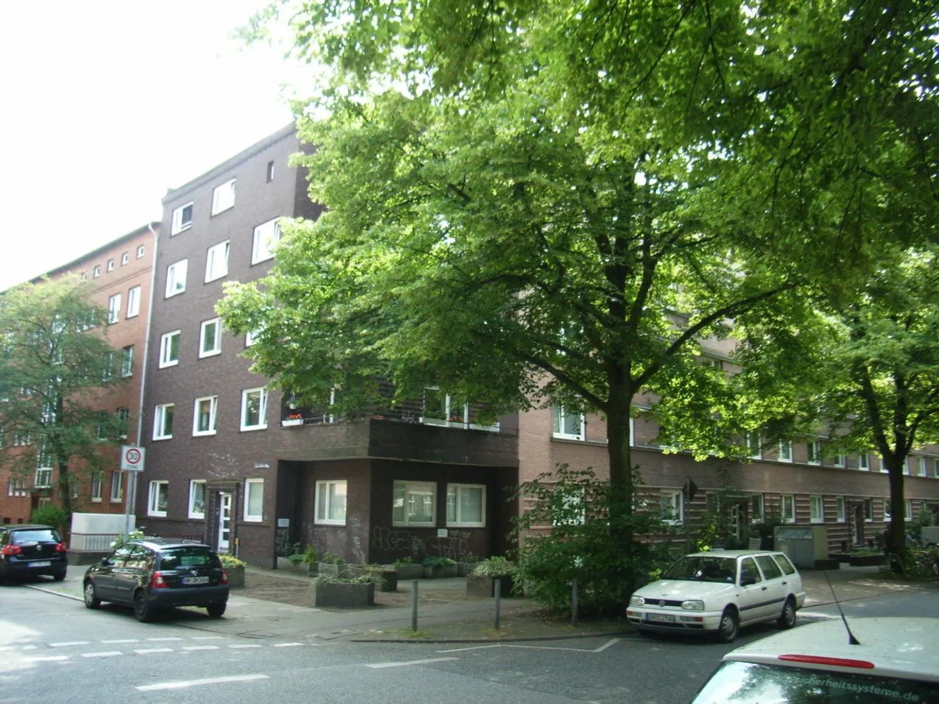 2 Zimmer Wohnung mit 77 m² in Hamburg – Bild 1
