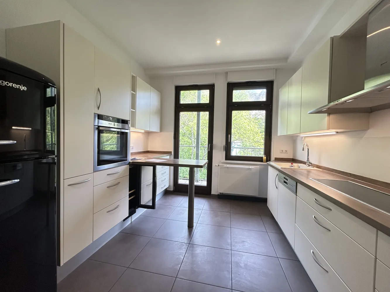 4 Zimmer Wohnung mit 130 m² in Stuttgart – Bild 3